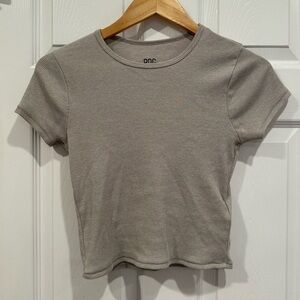 Urban outfitters BDG perfect baby tee size M